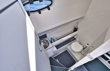 F425 XTO _WHITE TWIN_ SAILFISH 3700 PLATINUM SPORTS _40_